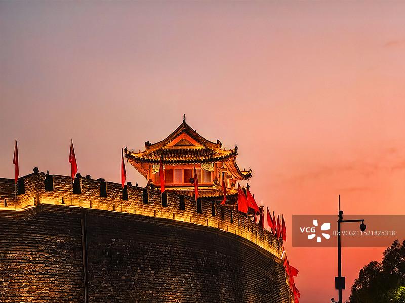 襄阳古城墙夜景图片素材