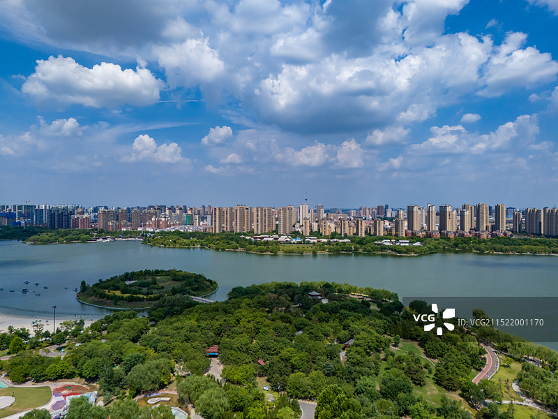 航拍河南开封西湖 开封黑岗口调蓄水库 湖泊-森林生态景观风景带 汴西湖 郑汴新区开封新区图片素材