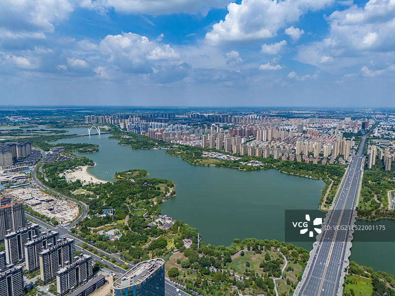 航拍河南开封西湖 开封黑岗口调蓄水库 湖泊-森林生态景观风景带 汴西湖 郑汴新区开封新区图片素材