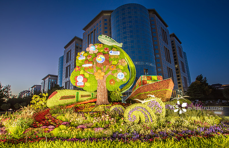 北京~国庆75周年~长安街与东单交口~花坛图片素材