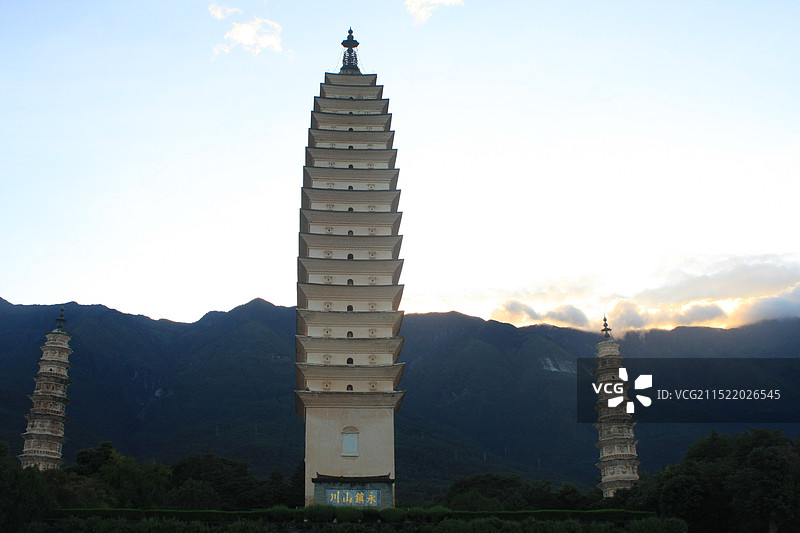 大理崇圣寺三塔图片素材