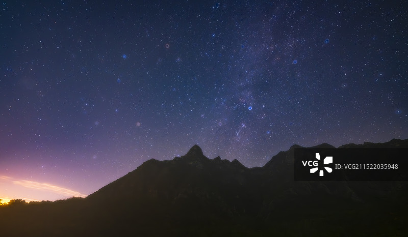 北京市密云区燕山山脉夏天日落风景图片素材