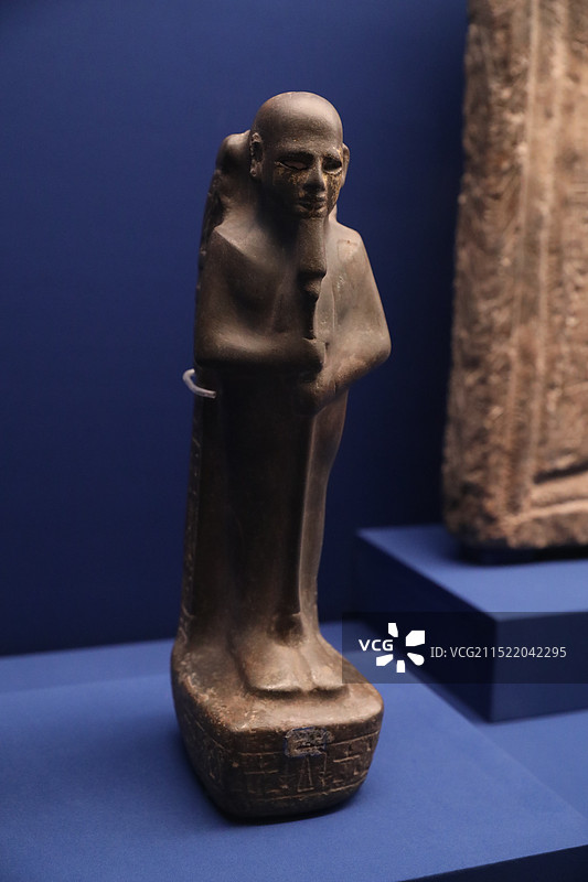 “金字塔之巅：古埃及文明大展” 法老的国度：普塔站像，普塔为孟菲斯的主神，最初为工匠与艺术之神。图片素材