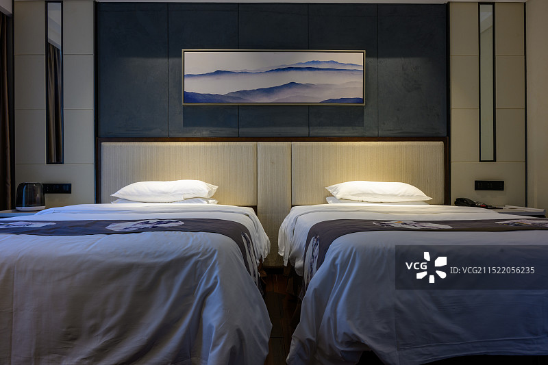 酒店室内空间 双床房图片素材