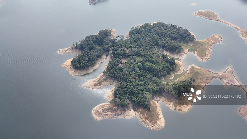 航拍湖北襄阳南漳三道河风景区（水镜湖）图片素材