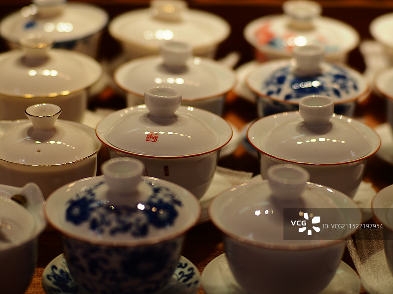 集市上的茶杯图片素材