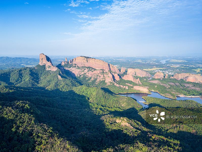 航拍江西省上饶市弋阳县龟峰山风景区图片素材