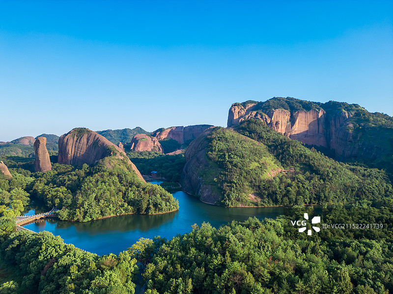 航拍江西省上饶市弋阳县龟峰山风景区图片素材