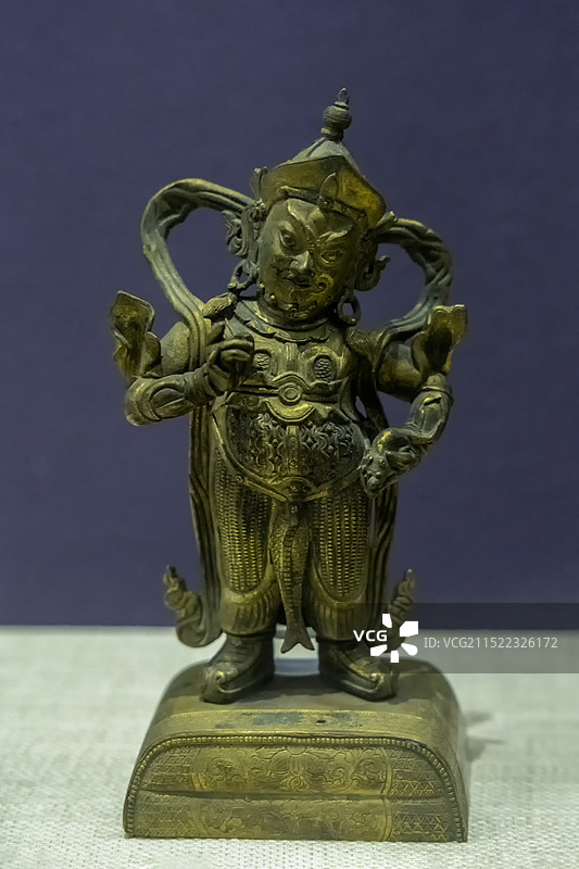 北京艺术博物馆（万寿寺）“汉传佛教造像艺术展”：铜镀金多闻天王像（清，北京艺术博物馆藏）图片素材