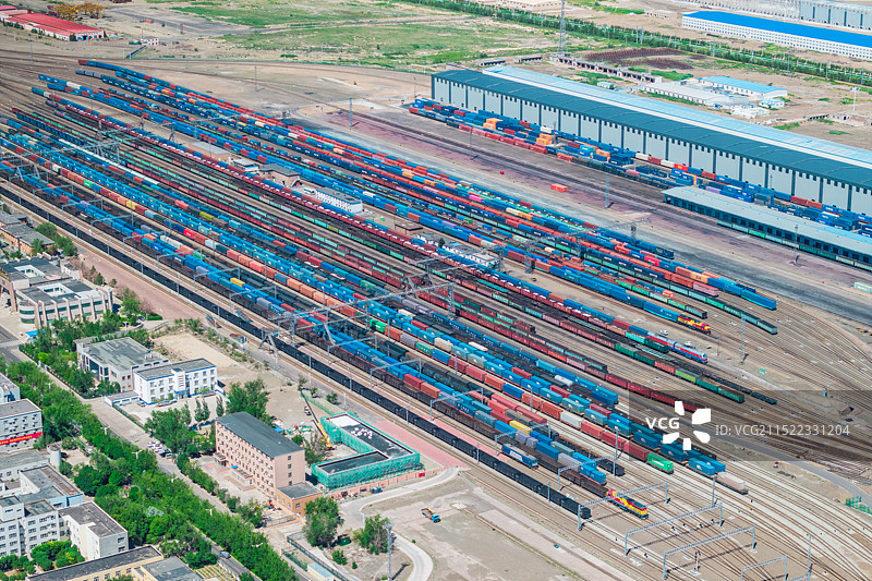 新疆阿拉山口市火车站铁路航拍景观图片素材