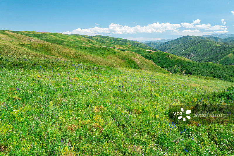 新疆塔城裕民县塔斯提草原自然风光航拍图片素材