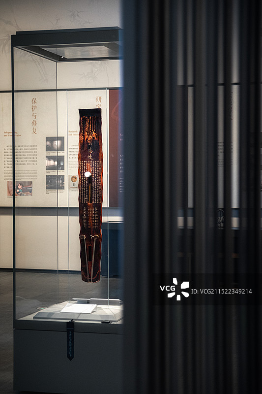 浙江省博物馆－彩凤鸣岐七弦琴图片素材
