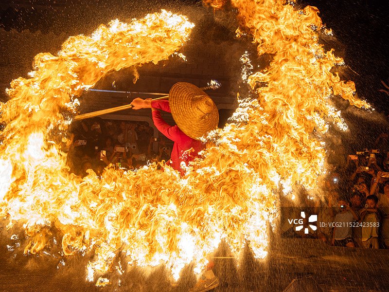 火壶表演图片素材