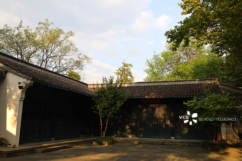 清代《四库全书》七座皇家藏书楼之一杭州文澜阁建筑人文风光图片素材