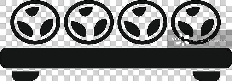 输送四个车轮的生产线传送带图片素材