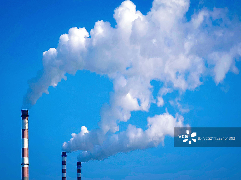 蓝天白云飞图片素材