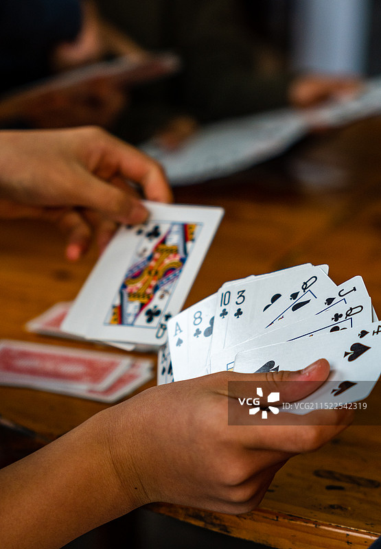 打扑克惯蛋图片素材