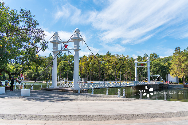 内蒙古呼伦贝尔市扎兰屯市吊桥公园图片素材
