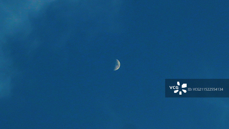 月半弯图片素材