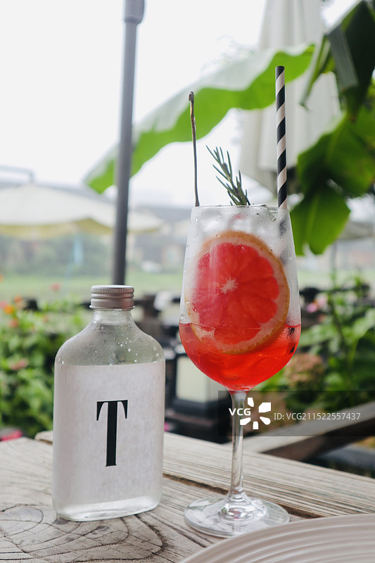 西柚气泡水图片素材