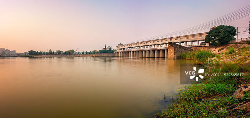 朝阳里的涡河三桥和节制闸+安徽涡阳图片素材