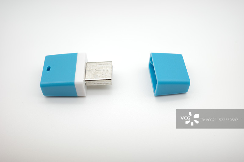 Micro SD卡读卡器多角度特写图片素材