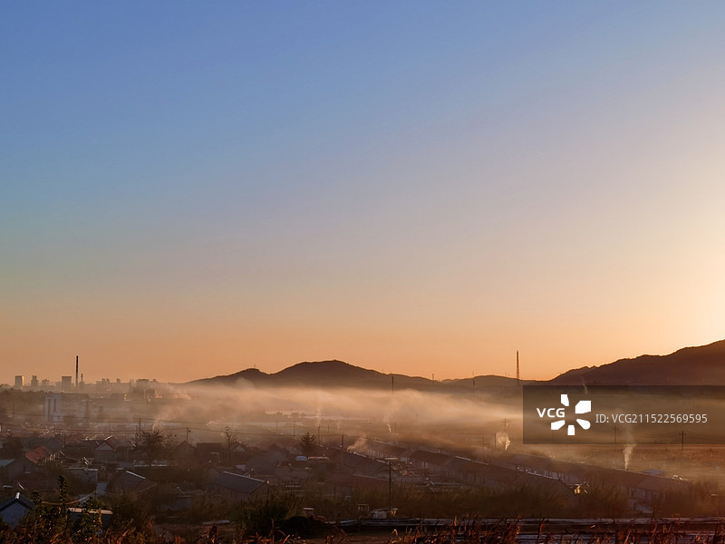 炊烟袅袅图片素材