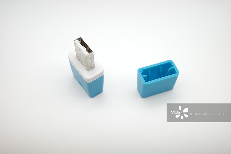 Micro SD卡读卡器多角度特写图片素材