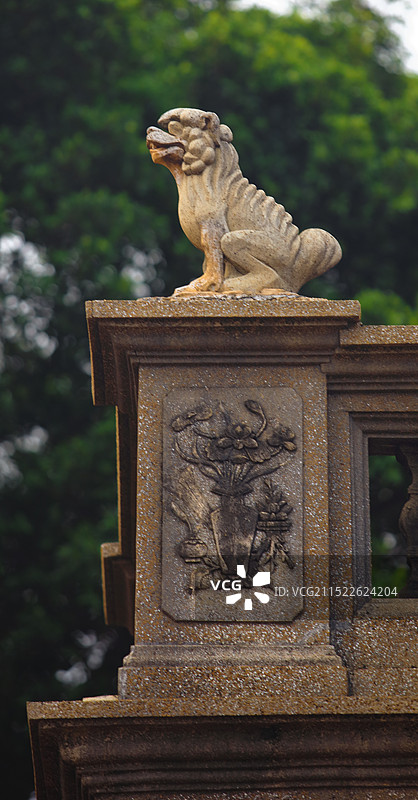 墙头石雕，鼓浪屿小景图片素材