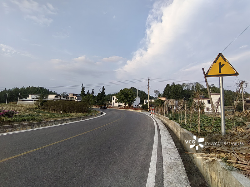 宁静的小村庄图片素材