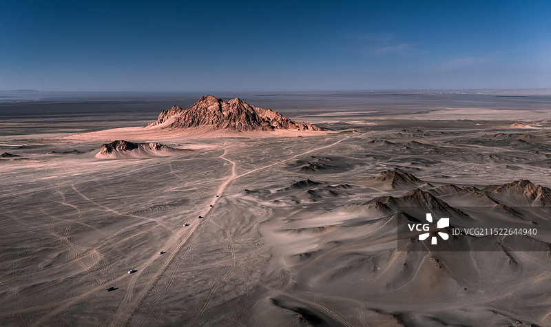 【远眺胭脂山】图片素材