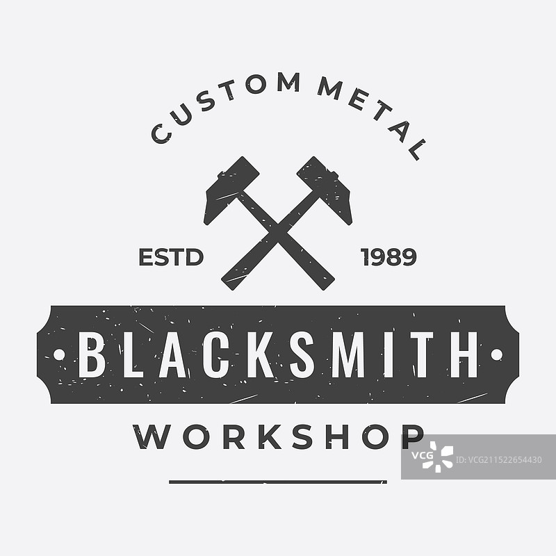 带锤子的复古铁匠铁砧标志图片素材