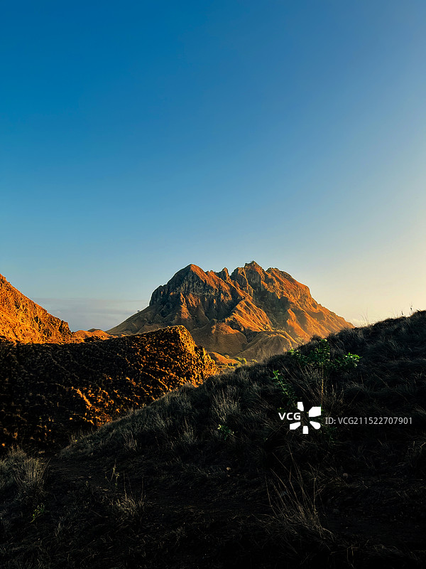 科莫多群岛的山图片素材