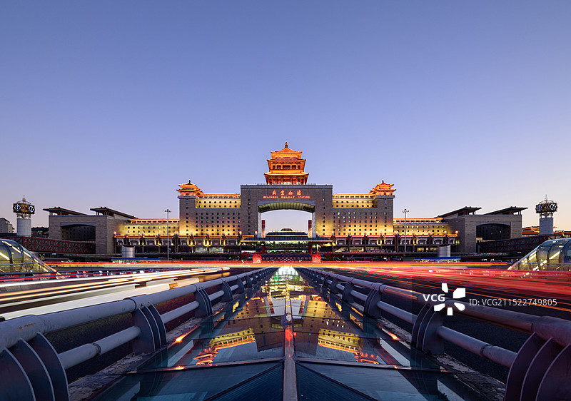 北京西站火车站夜景图片素材