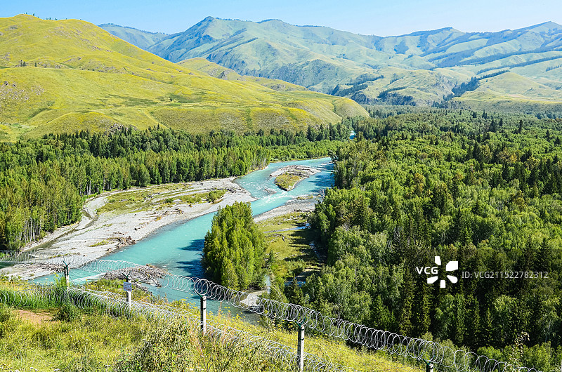 中国新疆白哈巴中哈边境线图片素材