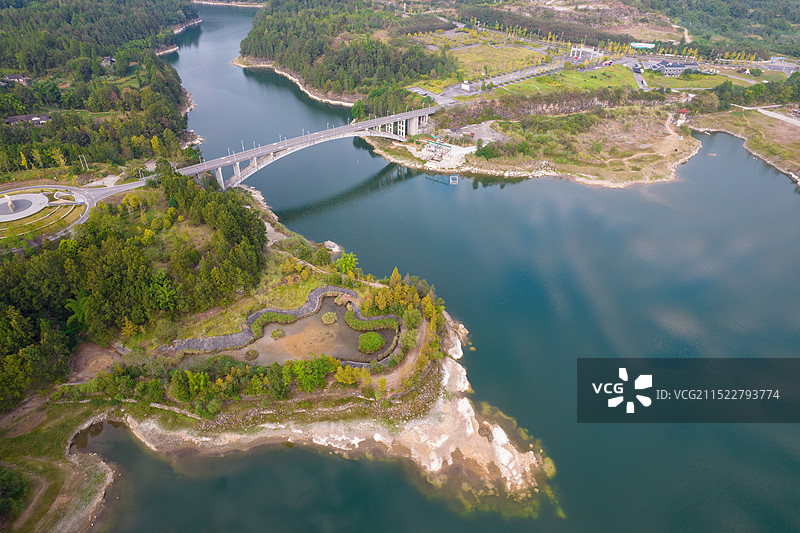 巴中山水化湖图片素材