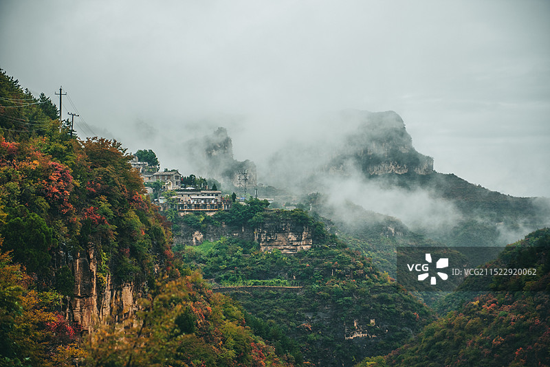 山西省长治市平顺县，岳家寨，秋天的太行山图片素材