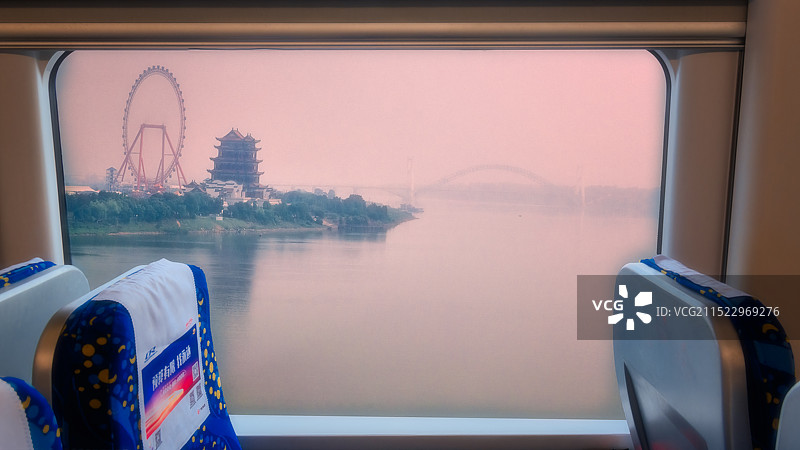 窗外的风景图片素材