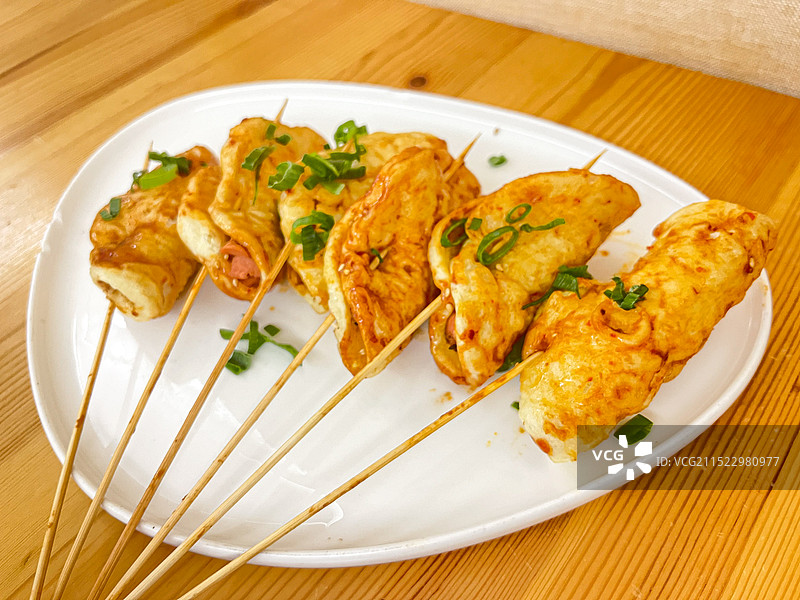 桌子上静物拍摄肇东小饼图片素材