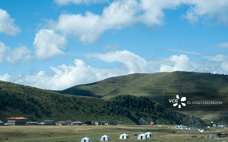 川西四姑娘山丹巴道孚玉科塔公甲根坝秋天图片素材