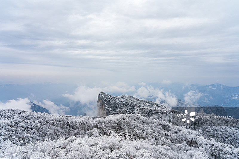 冬天的张家界天门山图片素材