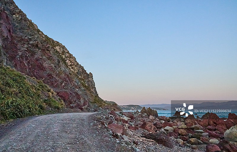 新西兰惠灵顿Red Rocks红岩保护区步道与海景图片素材