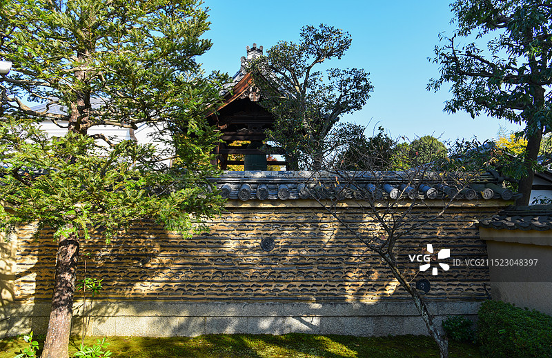 日本京都大德寺的庭院园林景观图片素材