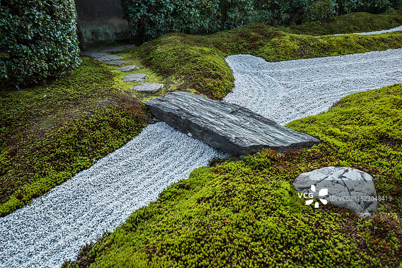 日本京都大德寺的庭院园林景观图片素材