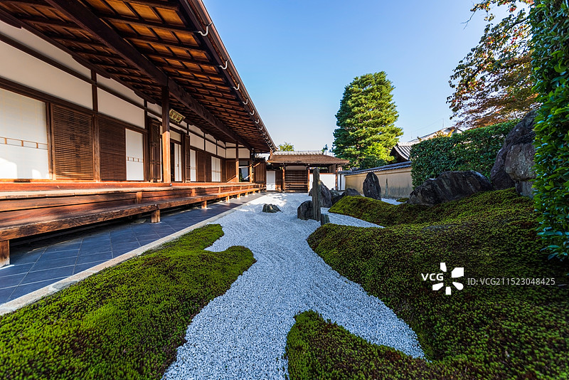日本京都大德寺的庭院园林景观图片素材