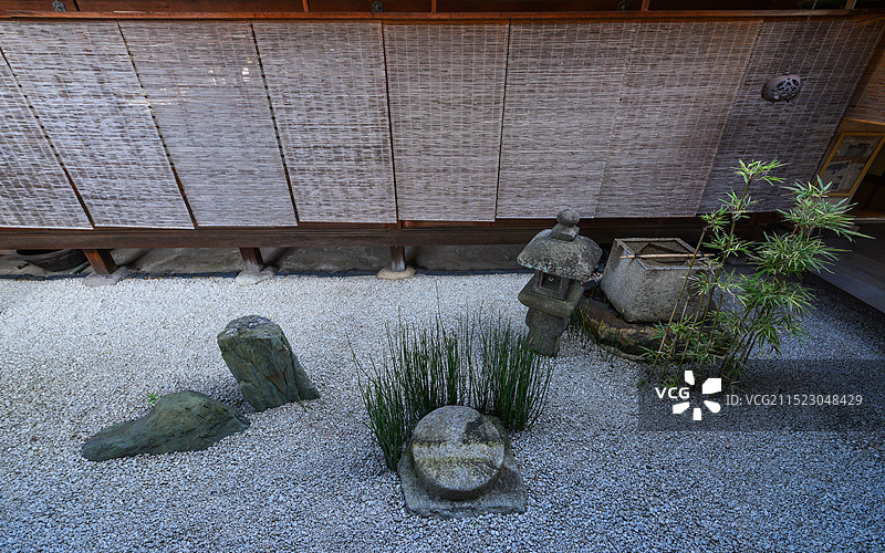 日本京都大德寺的庭院园林景观图片素材