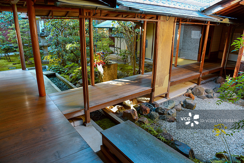 日本京都大德寺的庭院园林景观图片素材