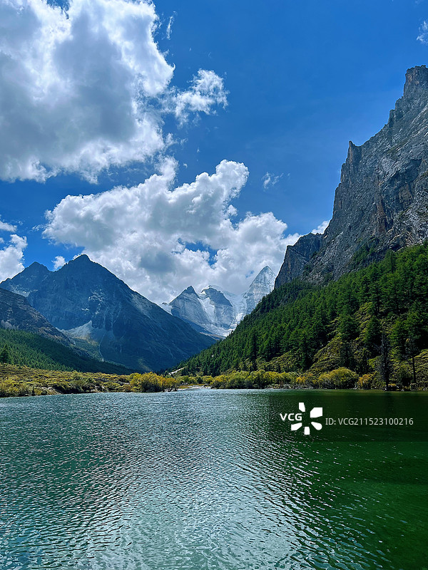 央迈勇图片素材