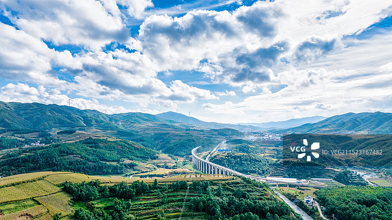 银昆高速云南省昭通市大关县路段风景图片素材