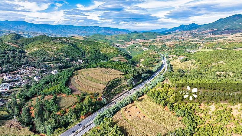 银昆高速云南省昭通市大关县路段风景图片素材